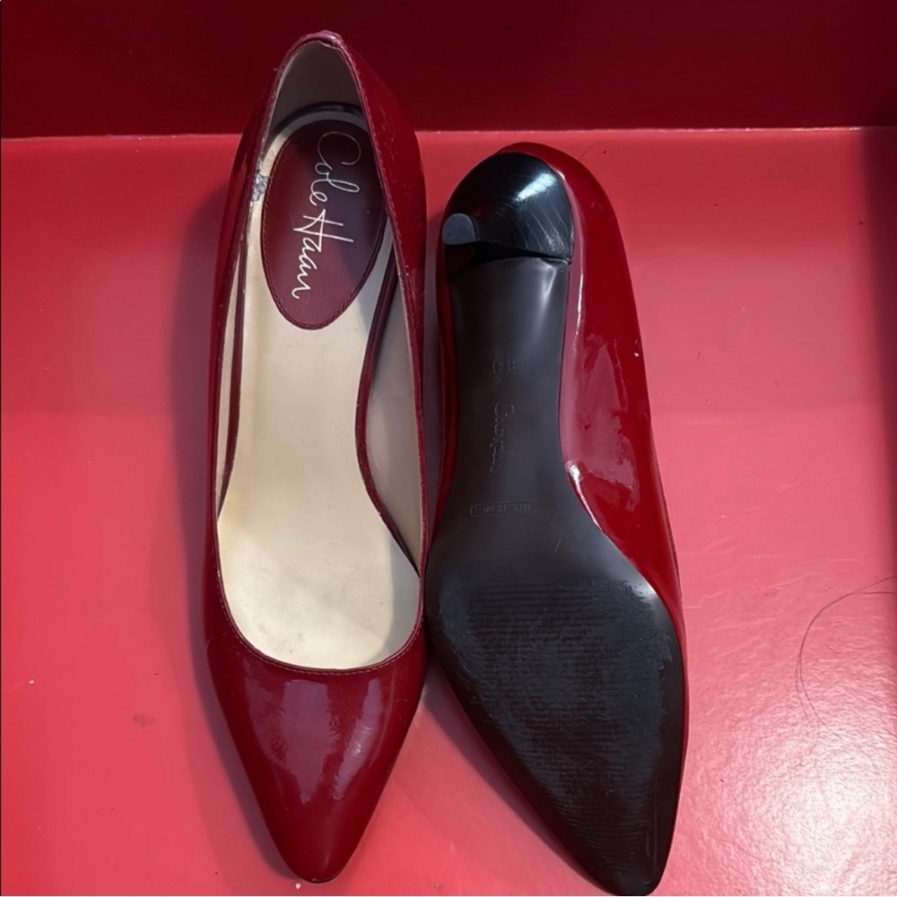 Cole Haan Women's Patent Leather Red  Air Pump Heels Size 7-1/2 B Holiday - Picture 5 of 5